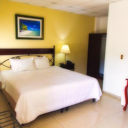 Hotel Santa Elena Antiguo Cuscatlán Eksteriør bilde