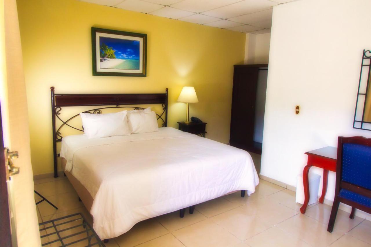 Hotel Santa Elena Antiguo Cuscatlán Eksteriør bilde