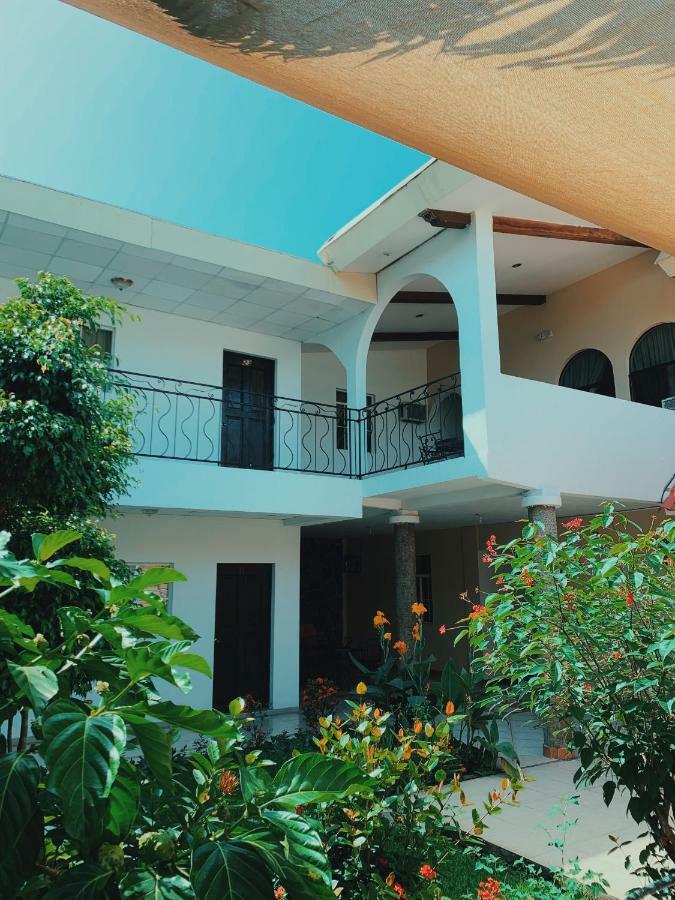 Hotel Santa Elena Antiguo Cuscatlán Eksteriør bilde